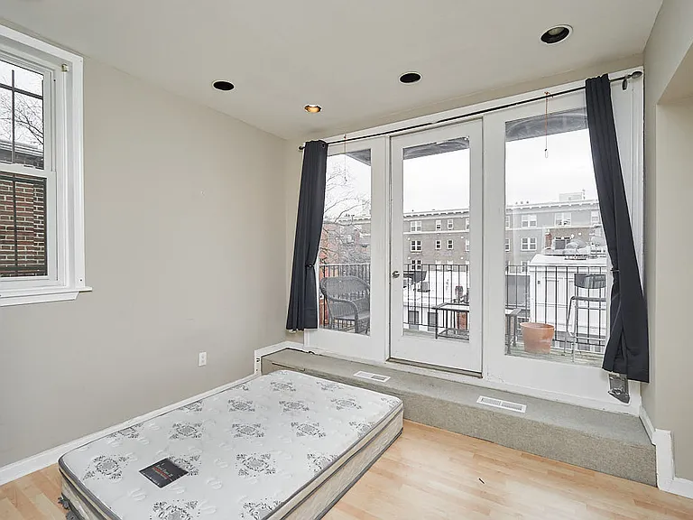1710 U St NW #4 — Photo 8