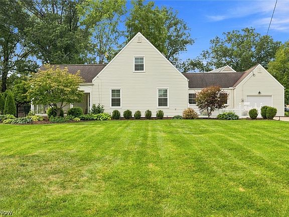 2nd image of 26737 Lake Rd