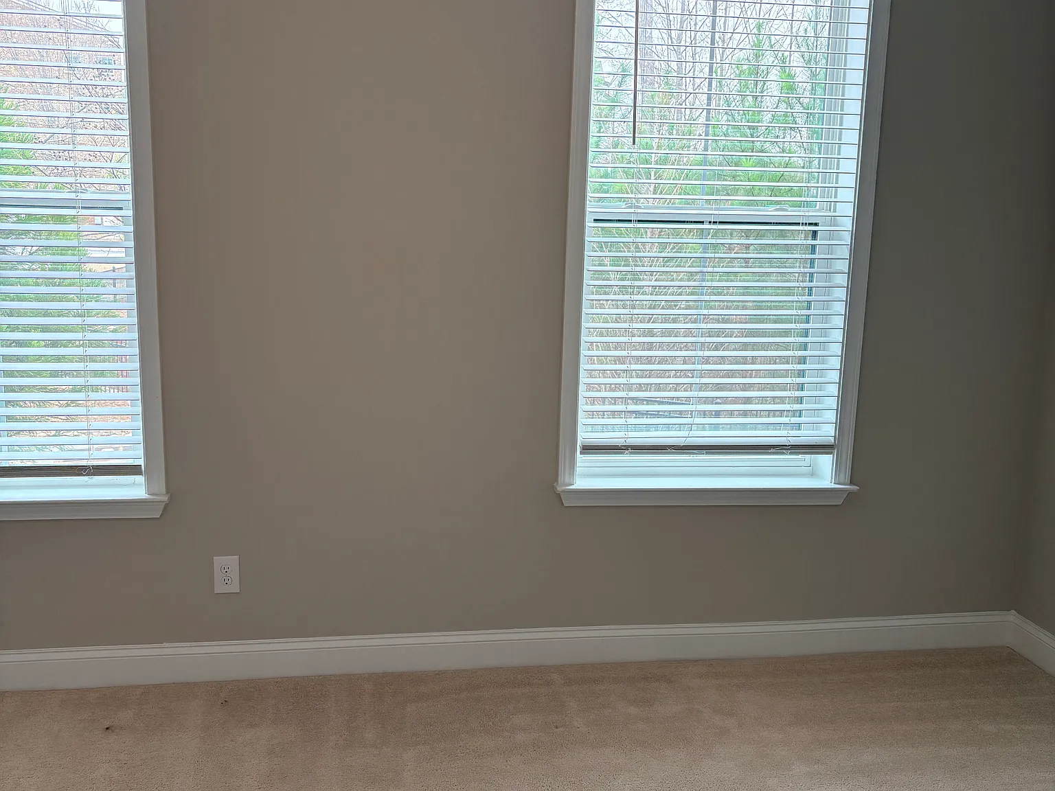 4 bed, 3.5 bath, 2500 sqft, $3,500 — Photo 4