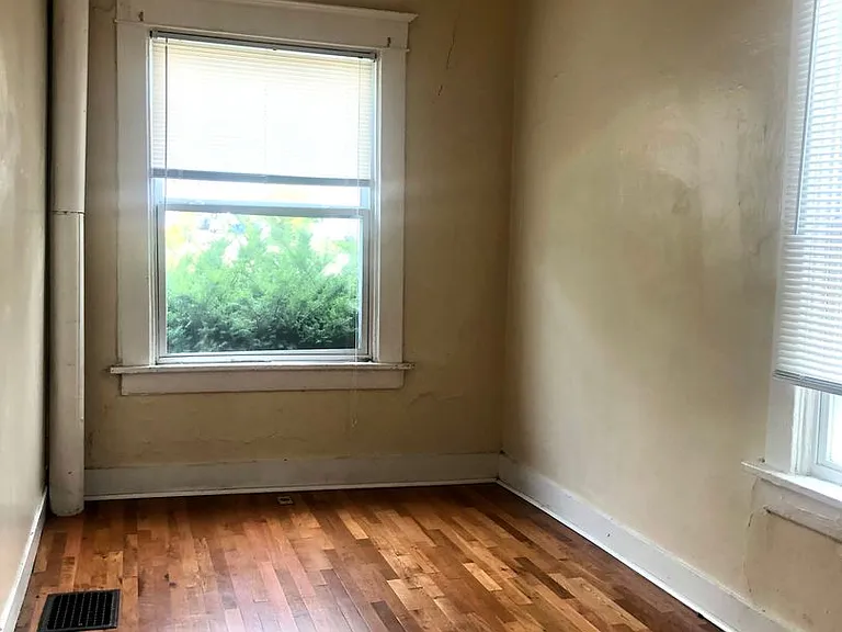 77 E Patterson Ave — Photo 16