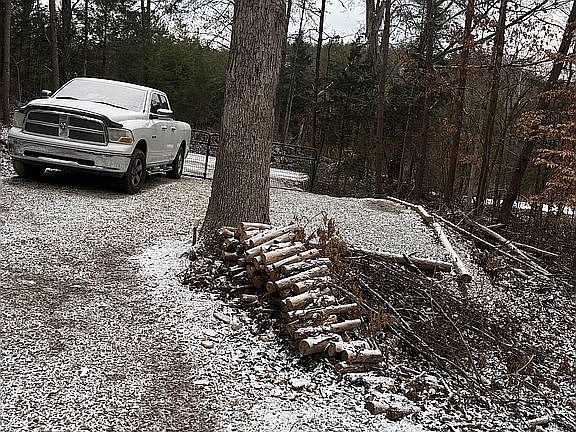 5th image of 202 Jd Farm Rd