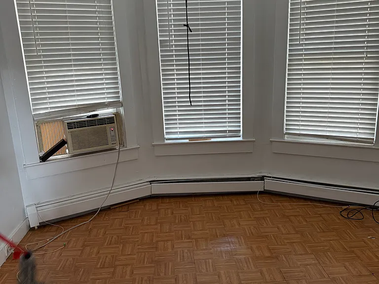 54 Winthrop St #1 — Photo 9