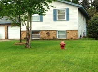 421 Hillside Dr, Jordan, MN 55352