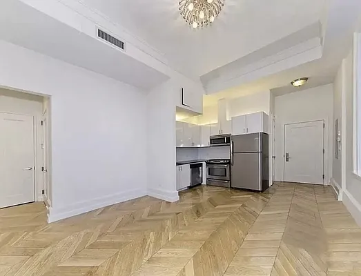 Rented by Brown Harris Stevens | media 2