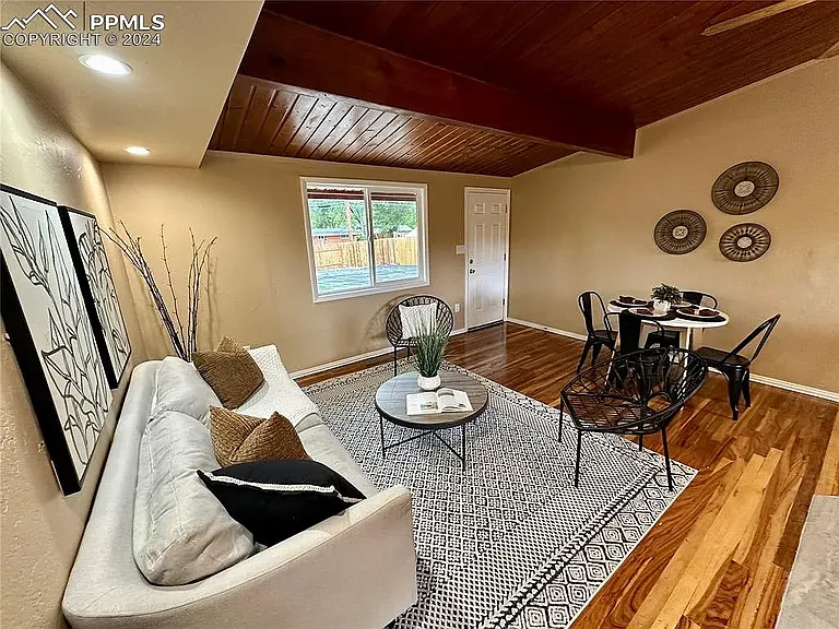 3308 Pennsylvania Ave — Photo 20