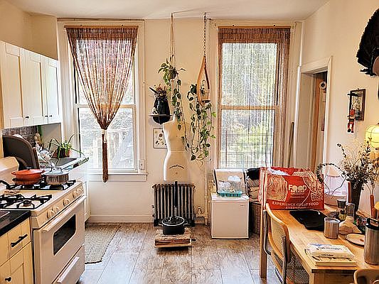 1st image of 130 Coffey St #2