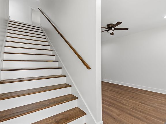 5th image of 200 Evergreen Dr