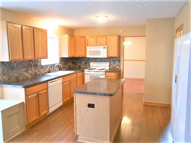 Building Photo - 3626 Brook Spring Dr