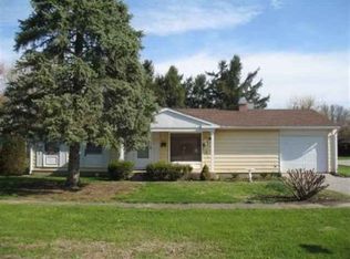 502 W School St, Wolcott, IN 47995