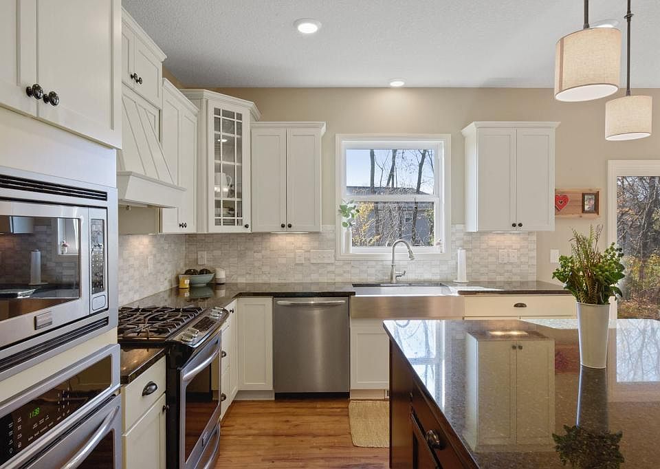1st image of 15451 Creekside Ln