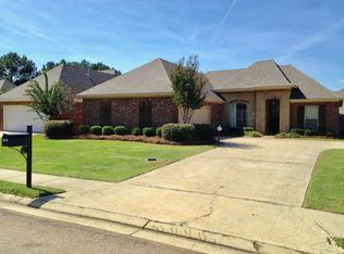 1040 Bowsprit Ln, Brandon, MS 39047