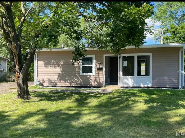 1115 Saint Michael Dr, Cahokia, IL 62206