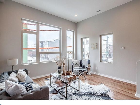 4th image of 1846 E Cumberland St