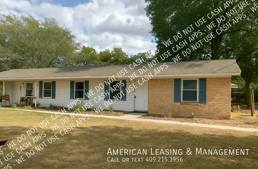 ** Move In Special ** — Photo 1