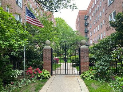 32 Cathedral Avenue #6C, Hempstead, NY, 11550