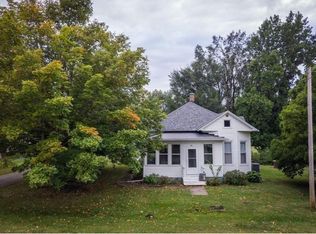 619 Bloomington St, Dewitt, IL 61735