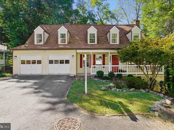 15880 Cliffbrook Ct, Dumfries, VA 22025