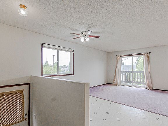 3rd image of 229 Centre St #229
