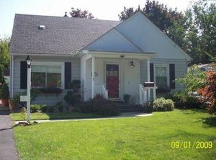 1402 Helen St, Bay City, MI 48708