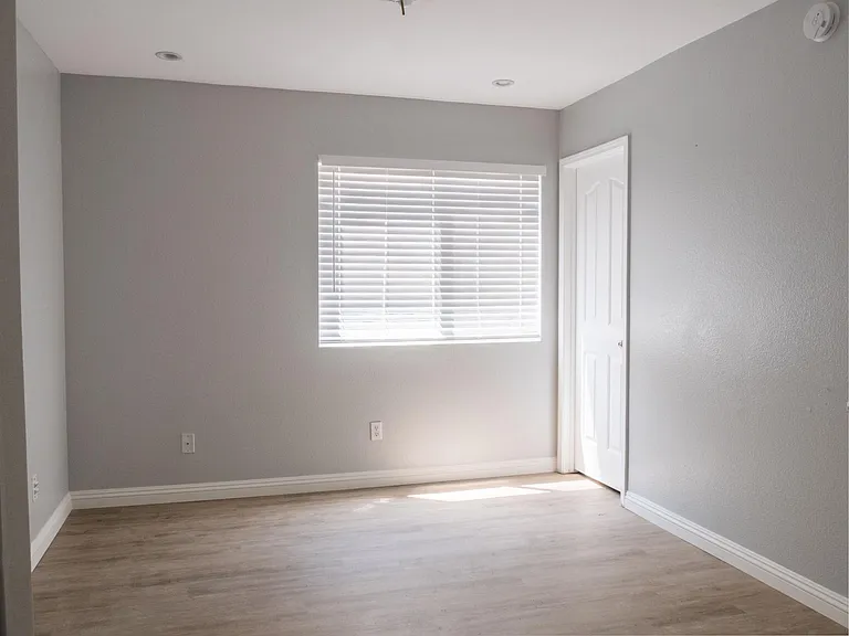 39748 Gorham Ln — Photo 11