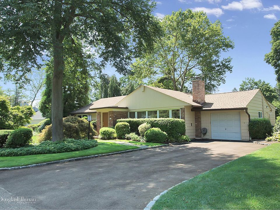 1st image of 25 Oakdale Ln