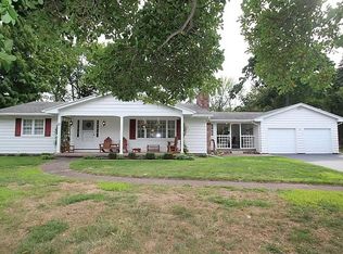 12 Lynnwood Dr, Brockport, NY 14420