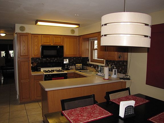 3rd image of 4504 W 101st St