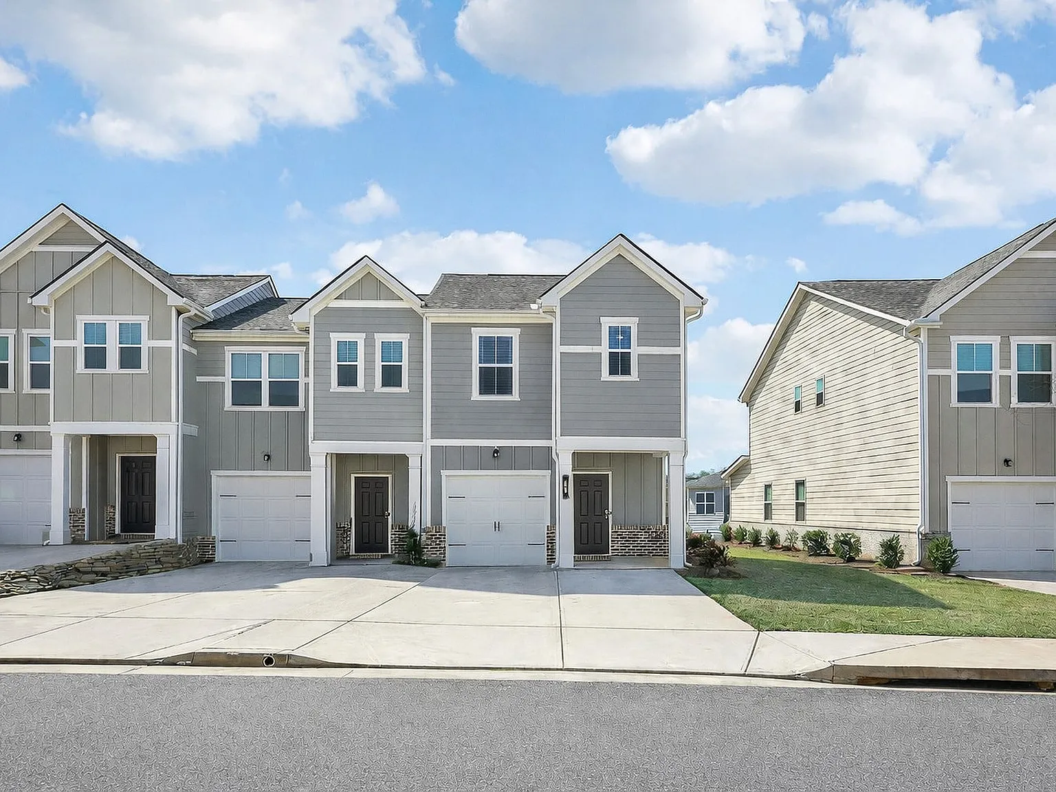 Covey Homes Kirkland — Photo 2