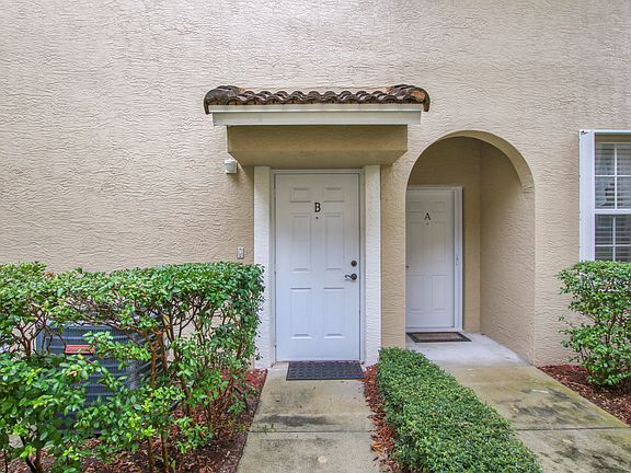 4th image of 108 Lighthouse Cir APT B