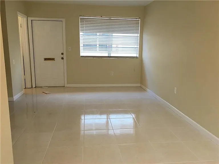 1949 Taylor St #8 — Photo 9