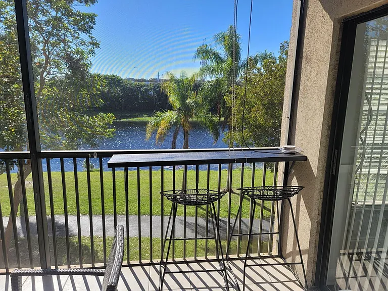 2200 S Cypress Bend Dr #308 — Photo 2