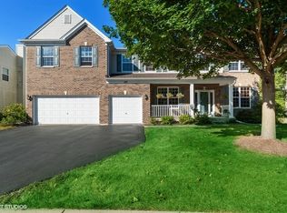 100 Summit Dr, Gilberts, IL 60136