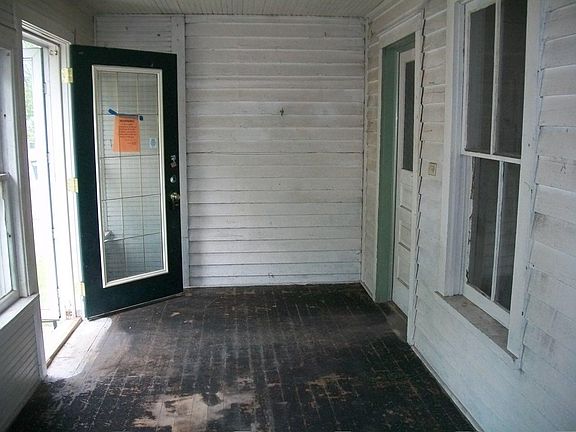 5th image of 1010 Mason St