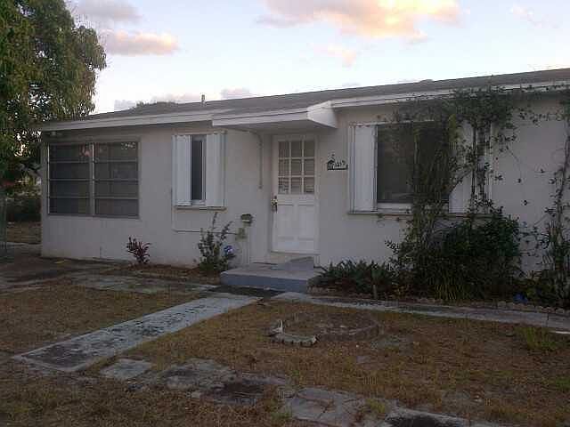 2nd image of 1215 S 8th