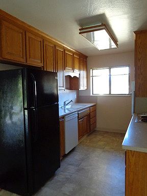 5th image of 734 Orchid Ave