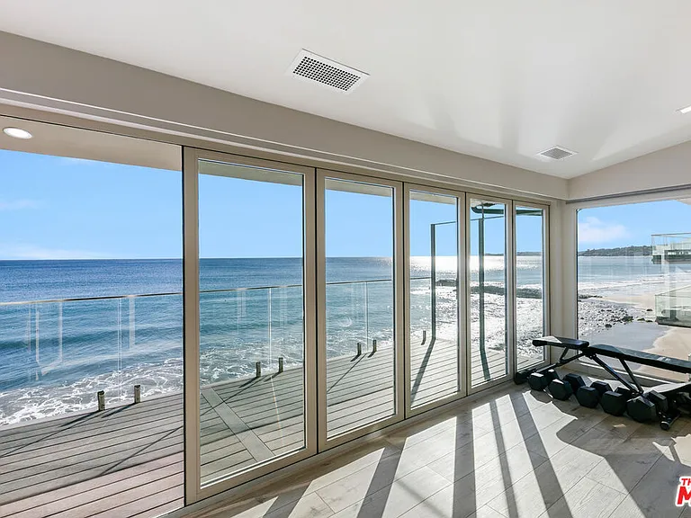 25216 Malibu Rd — Photo 4