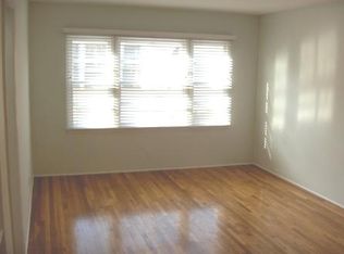 1048 17th St #C, Santa Monica, CA 90403