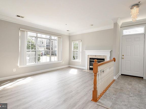 5th image of 432 Fortress Way Unit 432