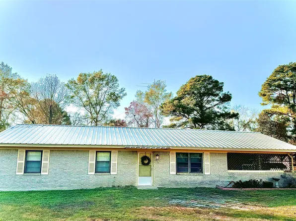 904 Uncas St, Logansport, LA 71049