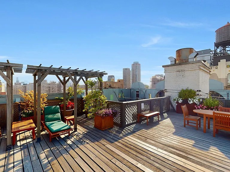 2109 Broadway #340/341 — Photo 31
