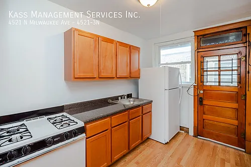 4521 N Milwaukee Ave Photo 1