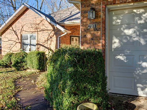 2nd image of 221 N Harmon Avenue