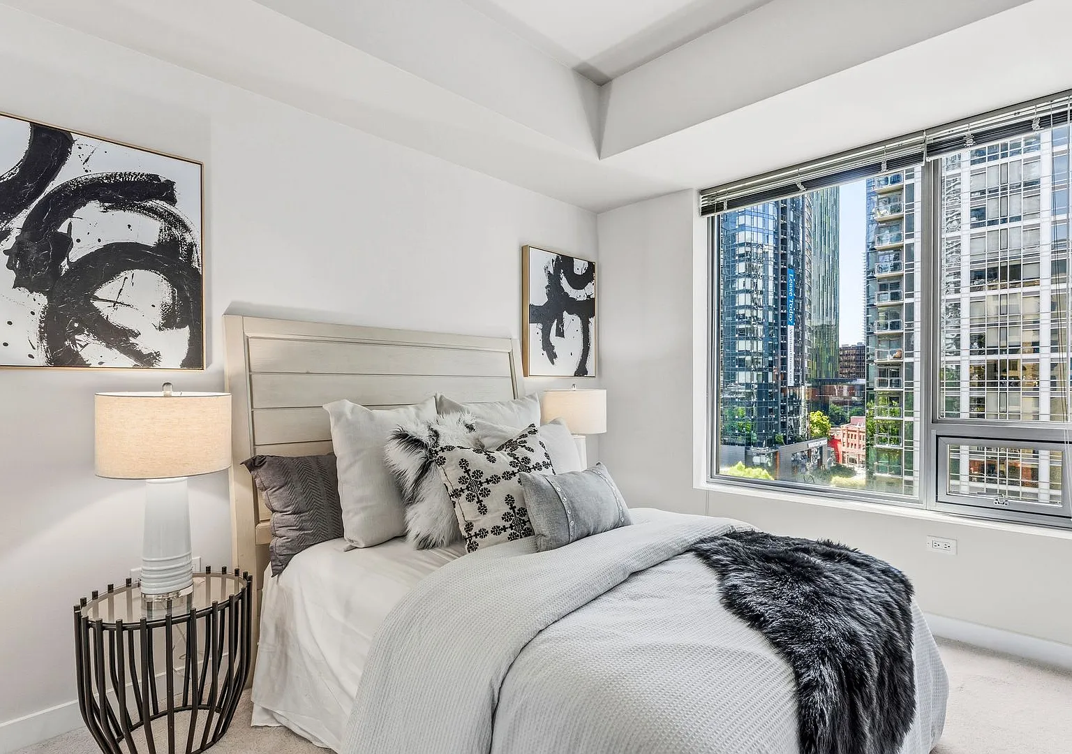 Modern 1BR Near Amazon Parking & Storage Included — Photo 3