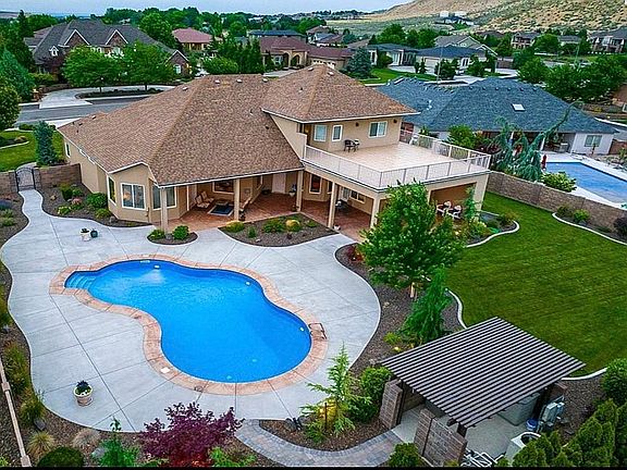 2nd image of 1285 Country Ridge Dr