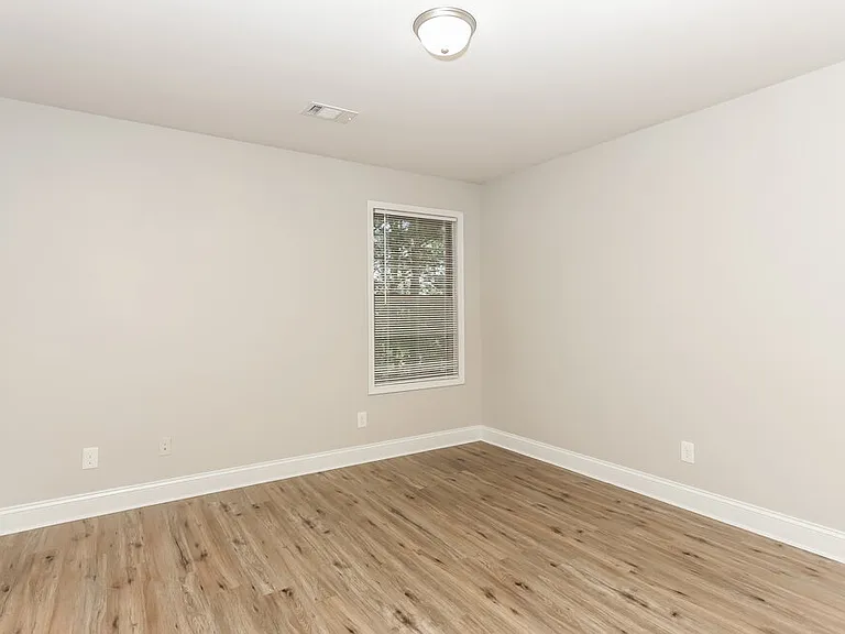 416 Pearl St — Photo 14