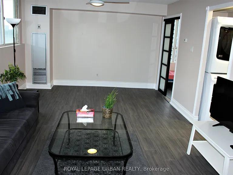 3695 Kaneff Cres #1411 — Photo 3