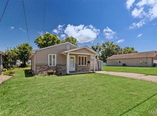 729 Dugger St, Bethalto, IL 62010