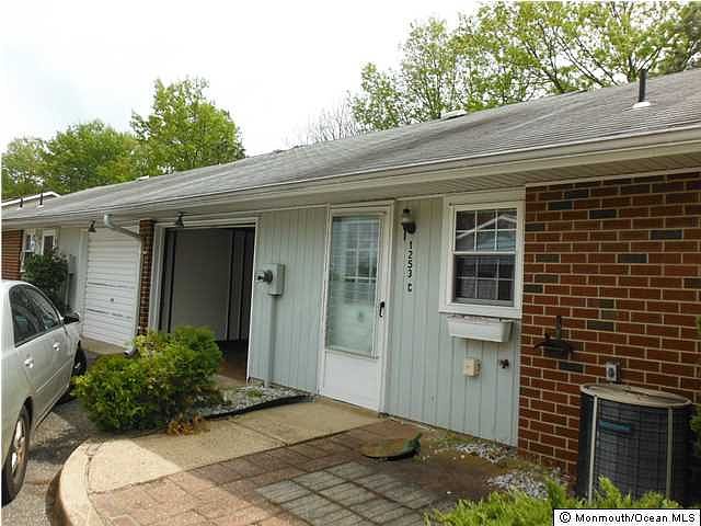 2nd image of 1253 Hamilton Court #C