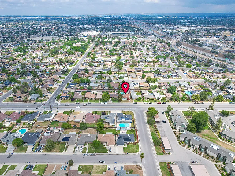 3520 Planz Rd — Photo 31