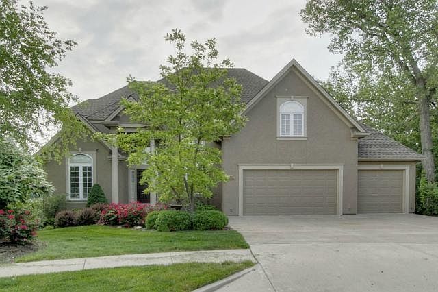 1st image of 6211 Brassie Ln